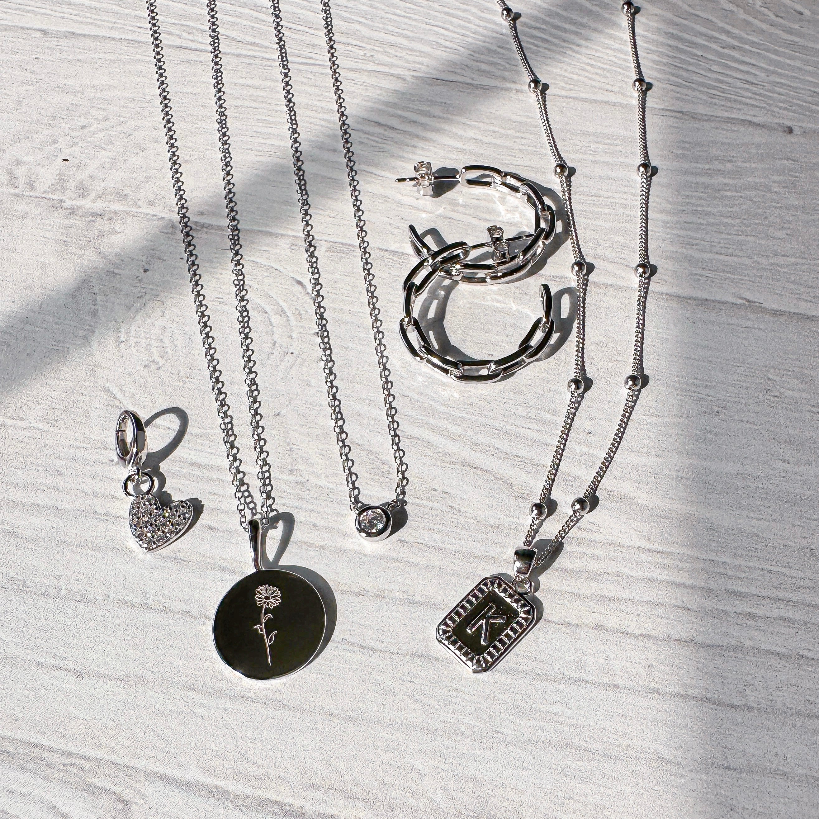 Jewelry Tarnishing: Why It Happens & How to Keep Your Jewelry Clean